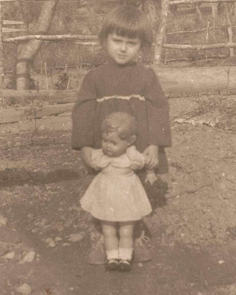 oyuncak müzesi taş bebek