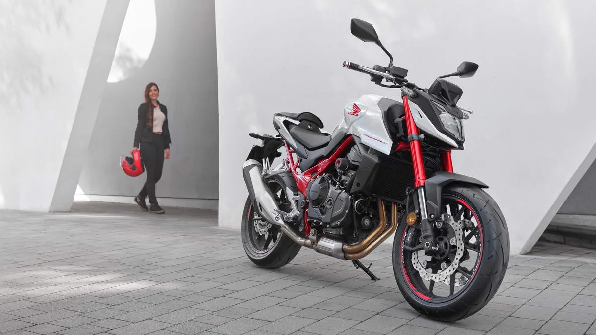 Honda Hornet CB750 2023